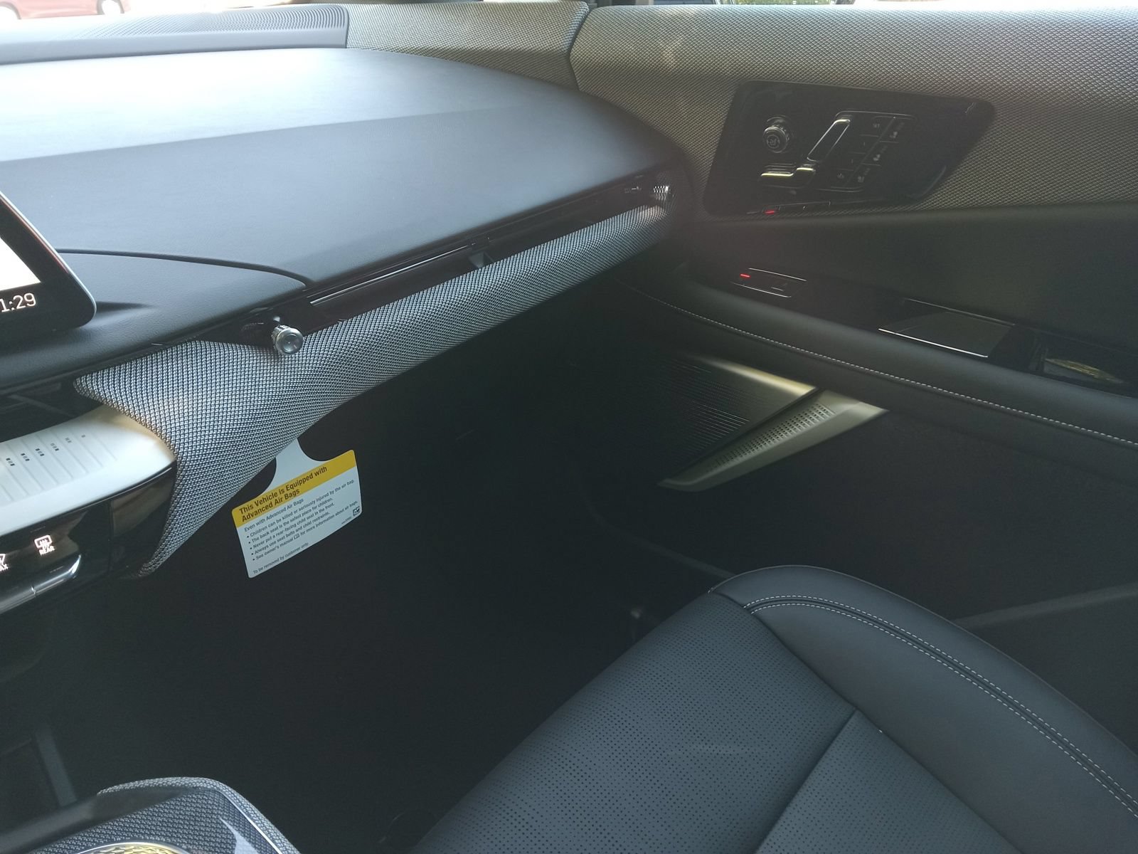 New 2027 Cadillac Optiq Premium Luxury AWD/4WD image 18