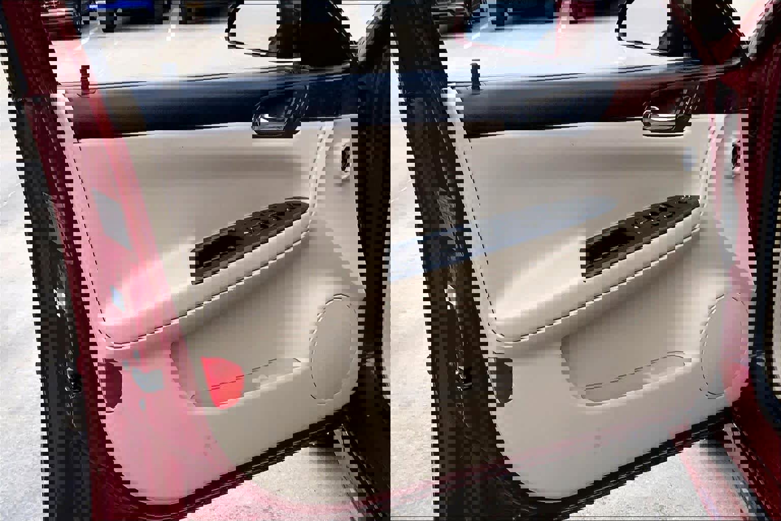 Used 2011 Chevrolet Impala LT image 22