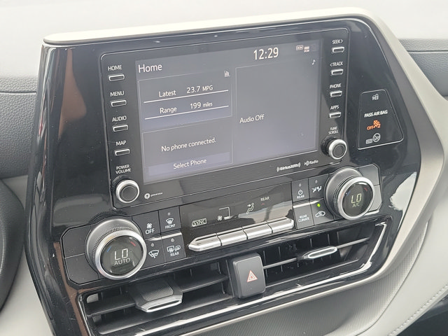 Used 2020 Toyota Highlander LE AWD/4WD image 26