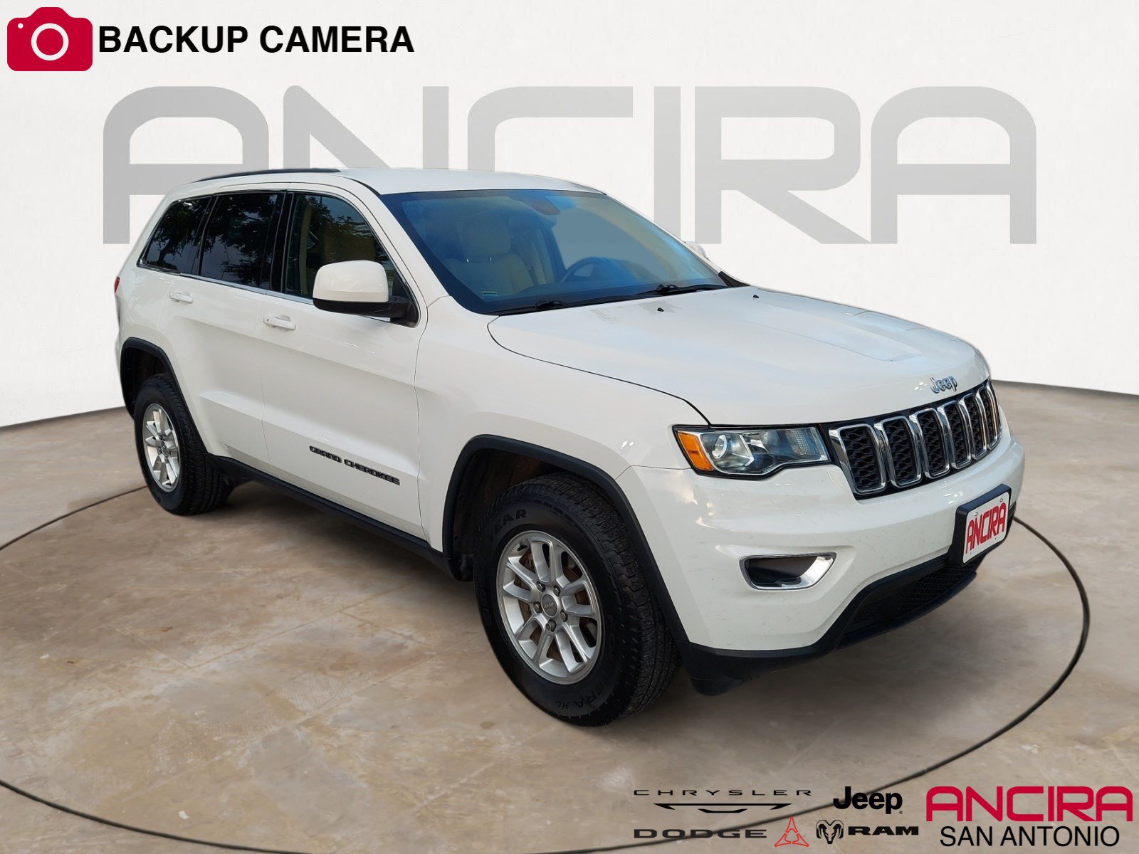 Used 2019 Jeep Grand Cherokee Laredo AWD/4WD image 1