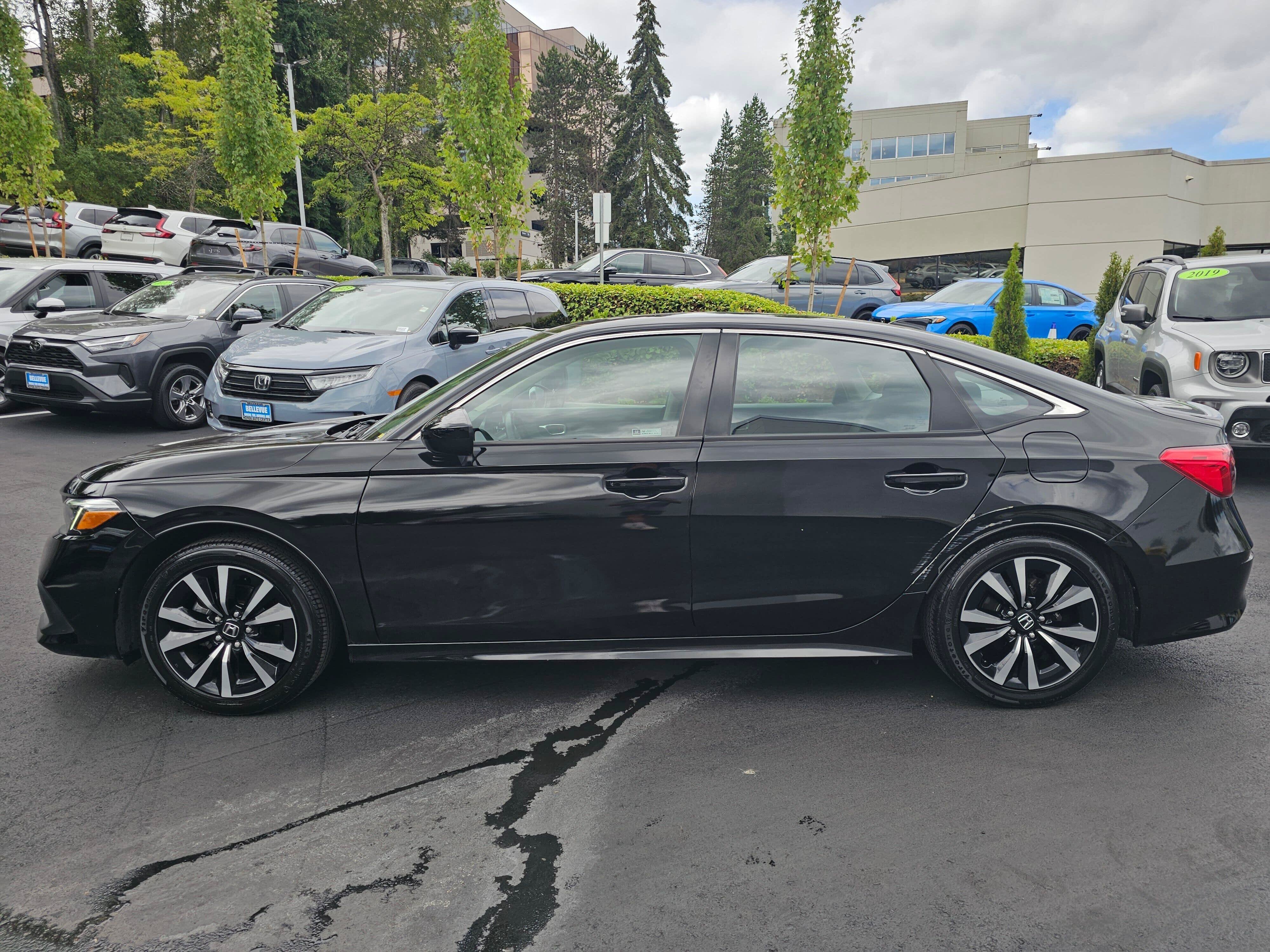 Used 2023 Honda Civic EX image 4