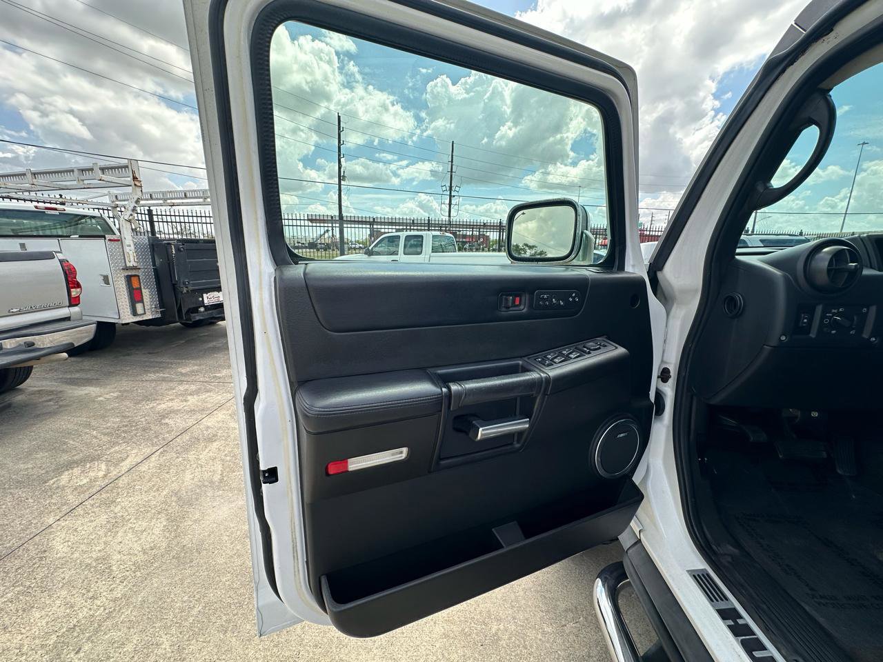 Used 2007 HUMMER H2 Luxury image 14