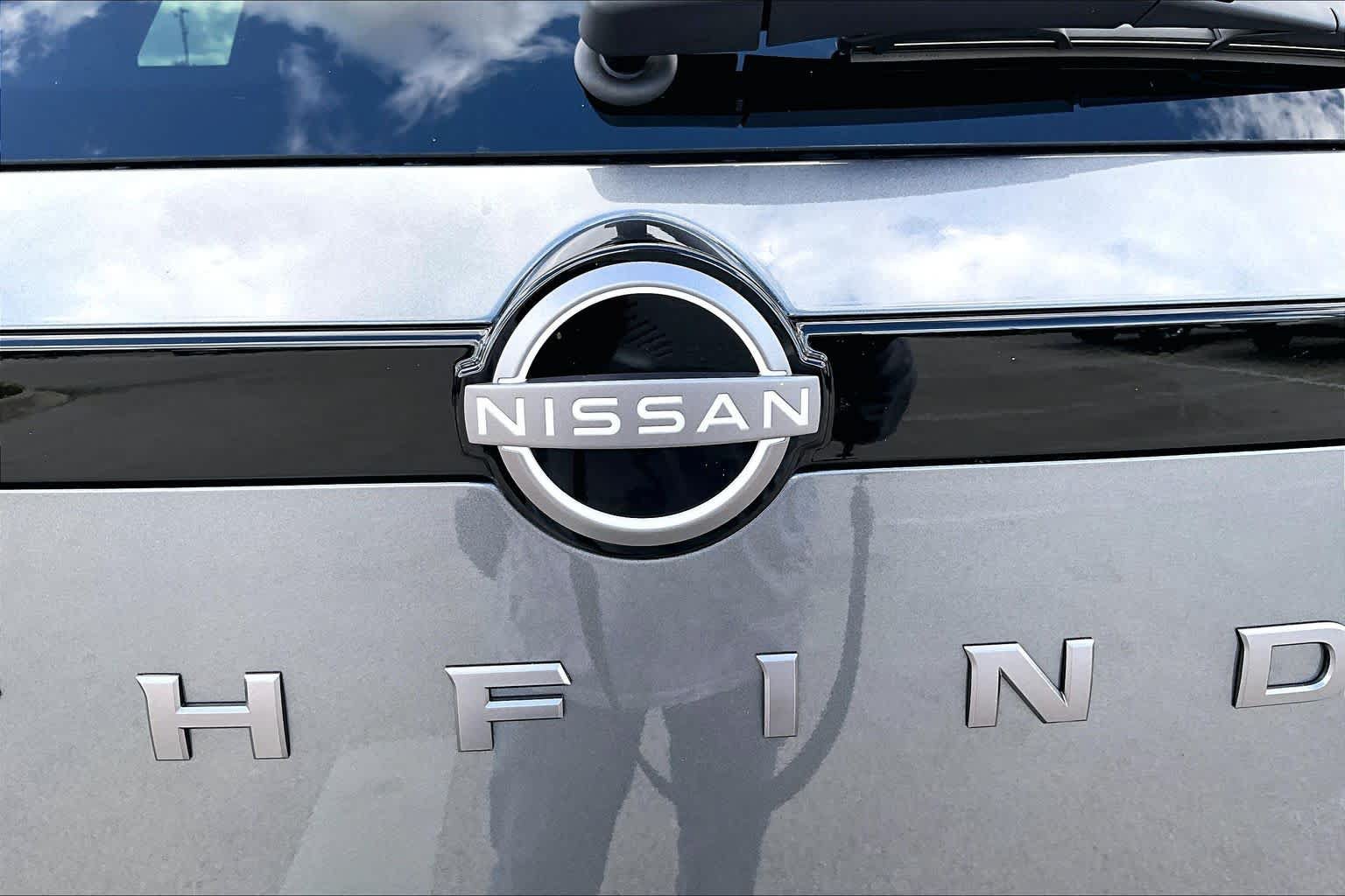 New 2026 Nissan Pathfinder SV FWD image 15