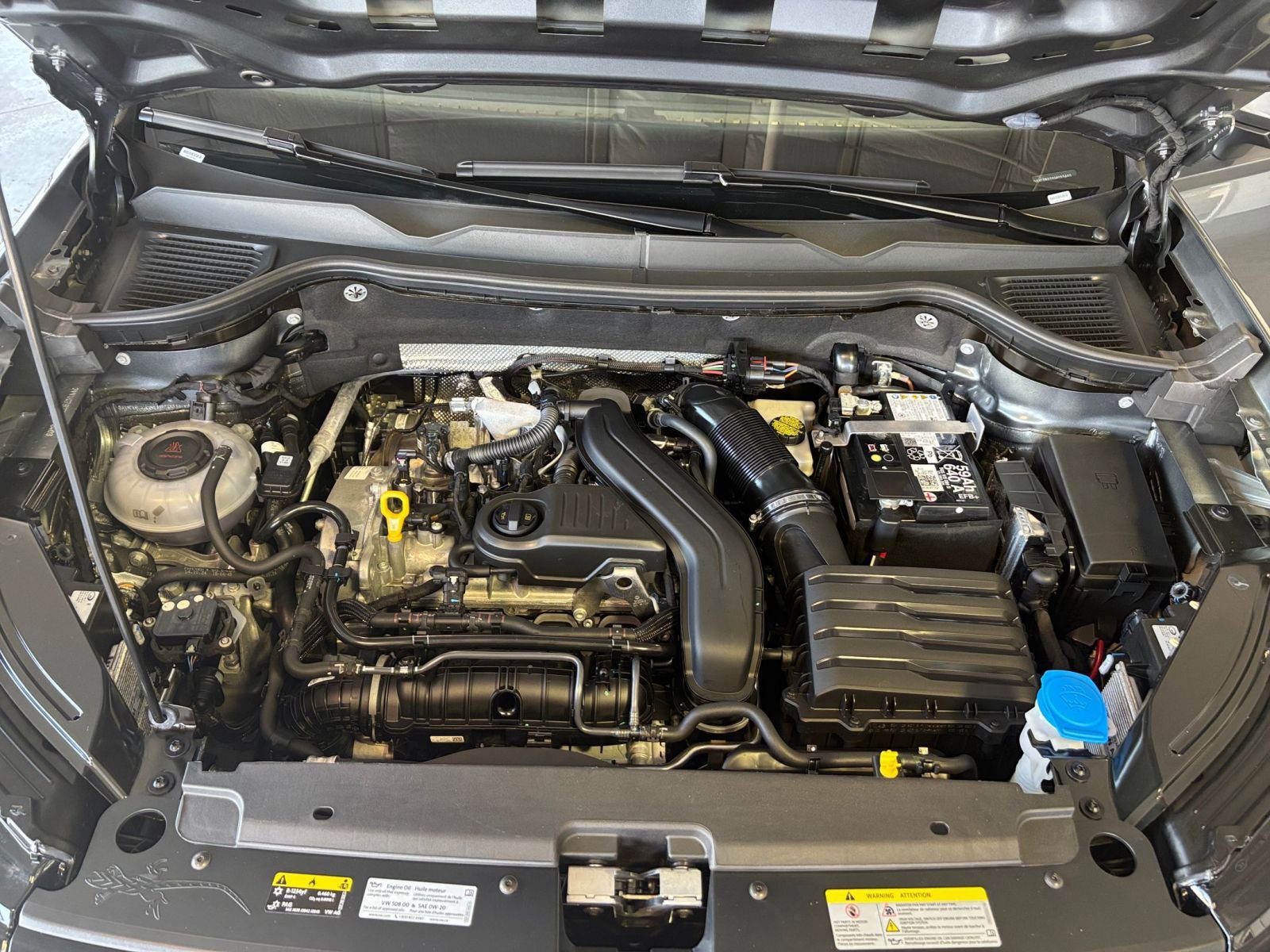 Used 2025 Volkswagen Taos SE image 37