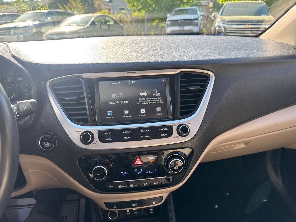 Used 2021 Hyundai Accent Limited FWD image 25