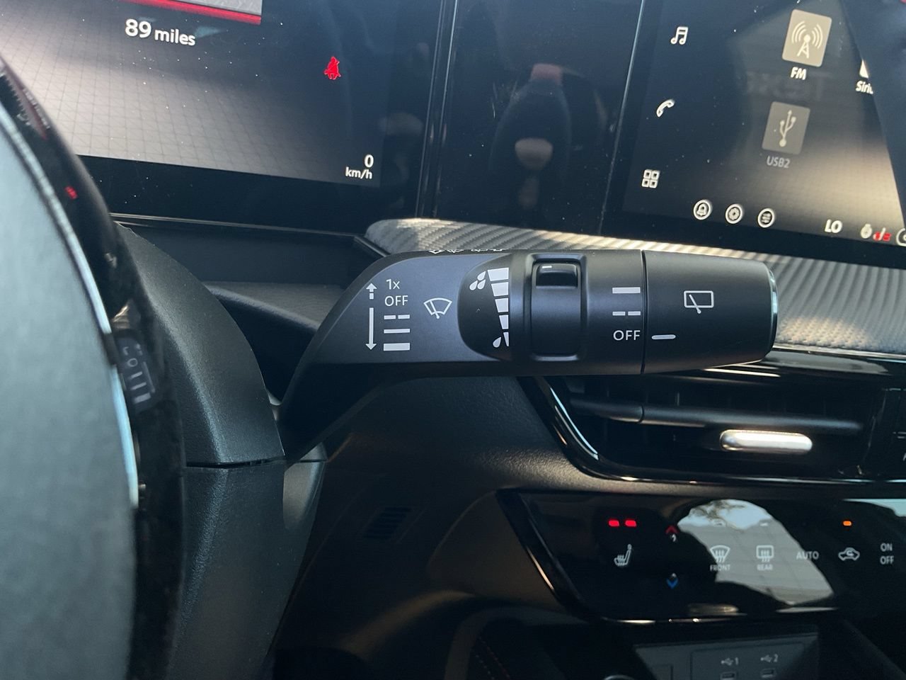 New 2027 Nissan Kicks SR AWD/4WD image 38