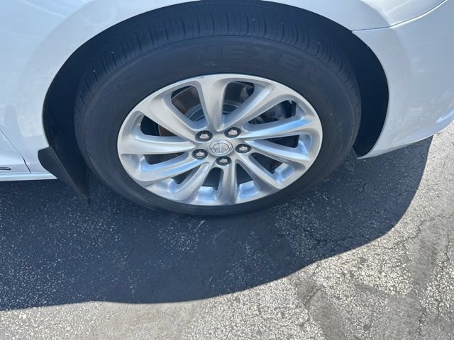 Used 2016 Buick LaCrosse Premium FWD image 21