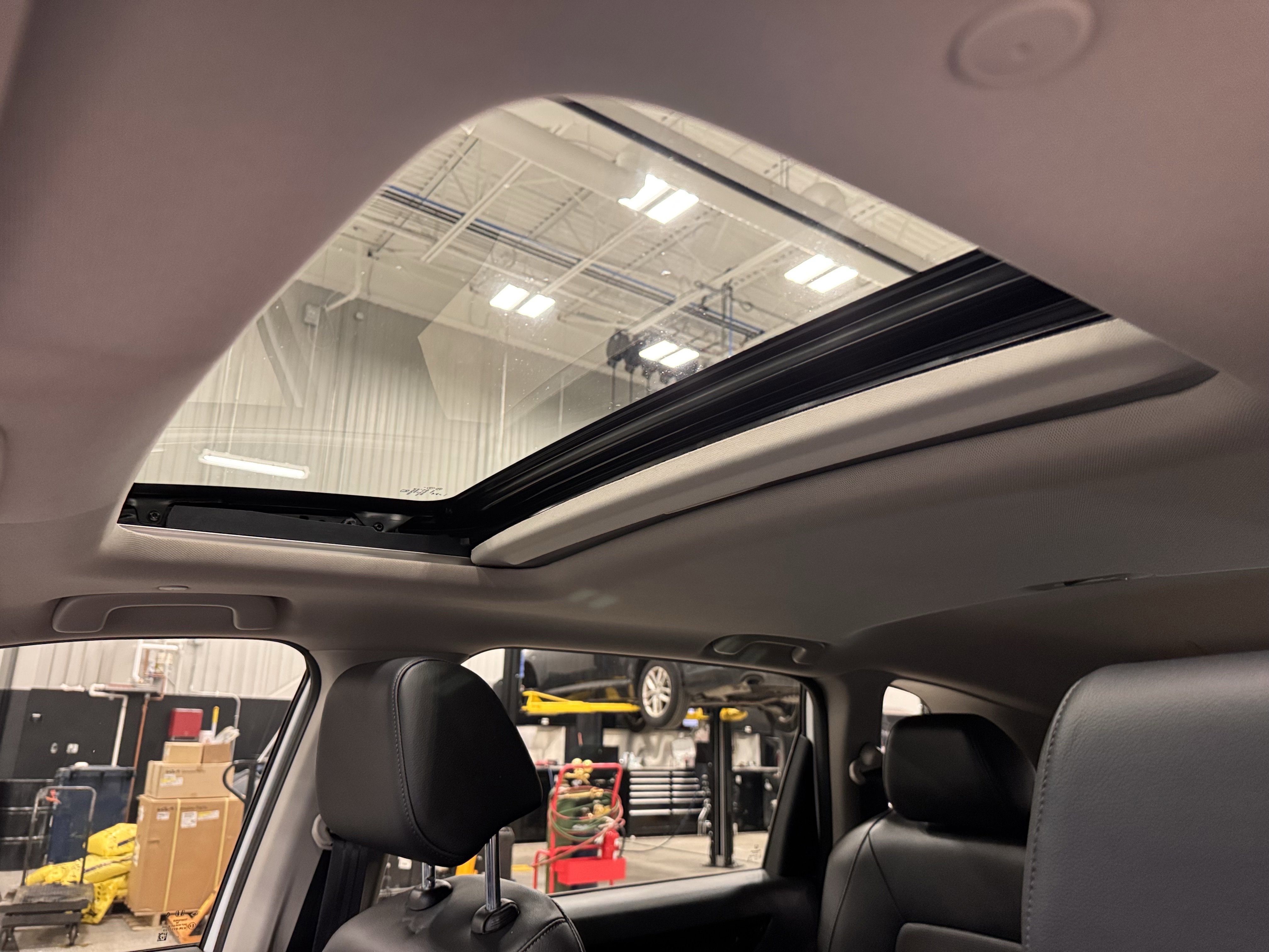 Used 2024 Honda CR-V EX-L image 16