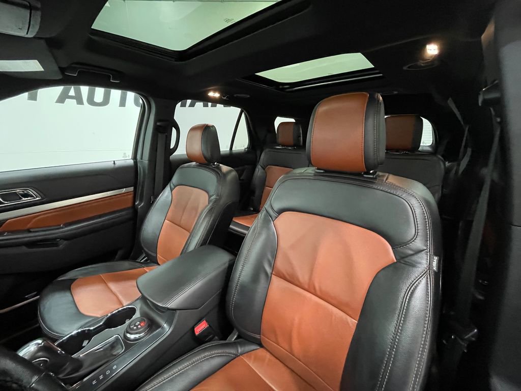 Used 2019 Ford Explorer XLT w/ Equipment Group 202A image 14