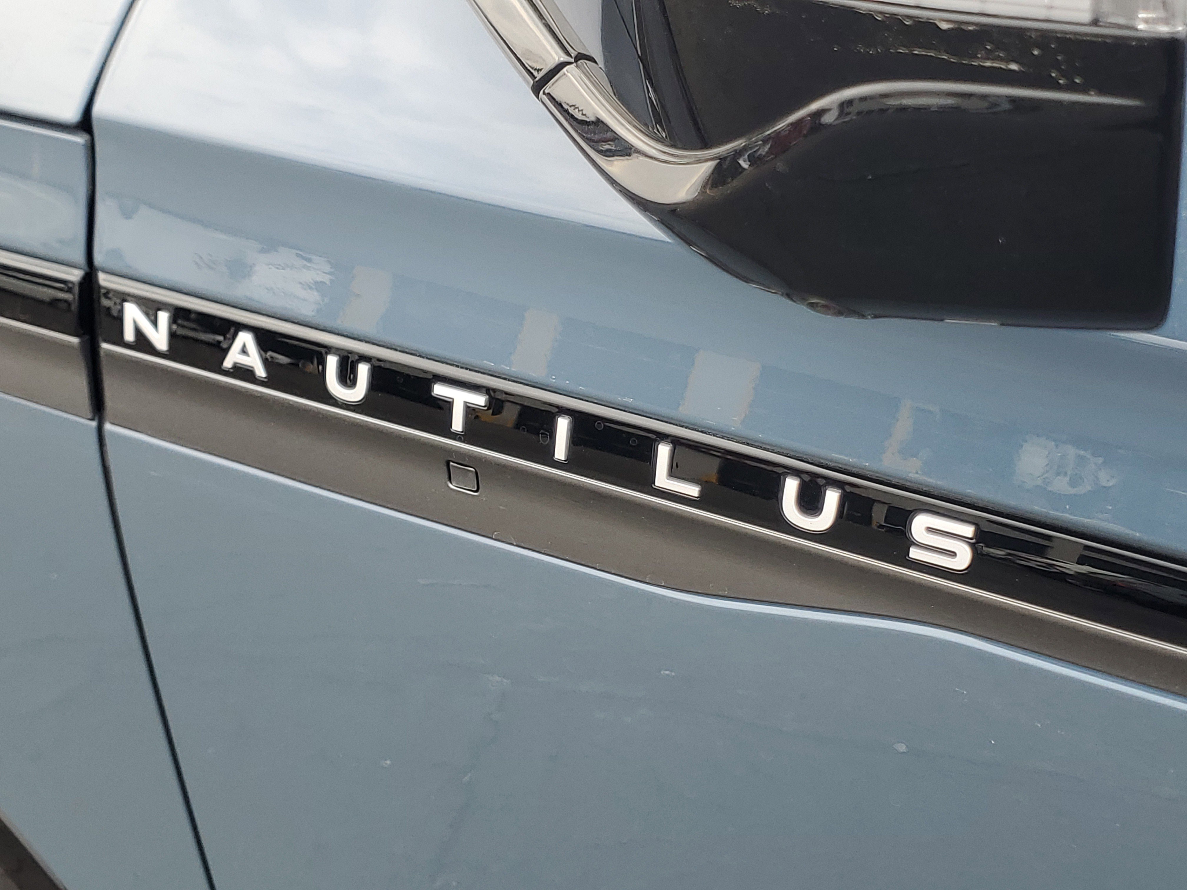 New 2026 Lincoln Nautilus Reserve w/ Jet Appearance Package image 7