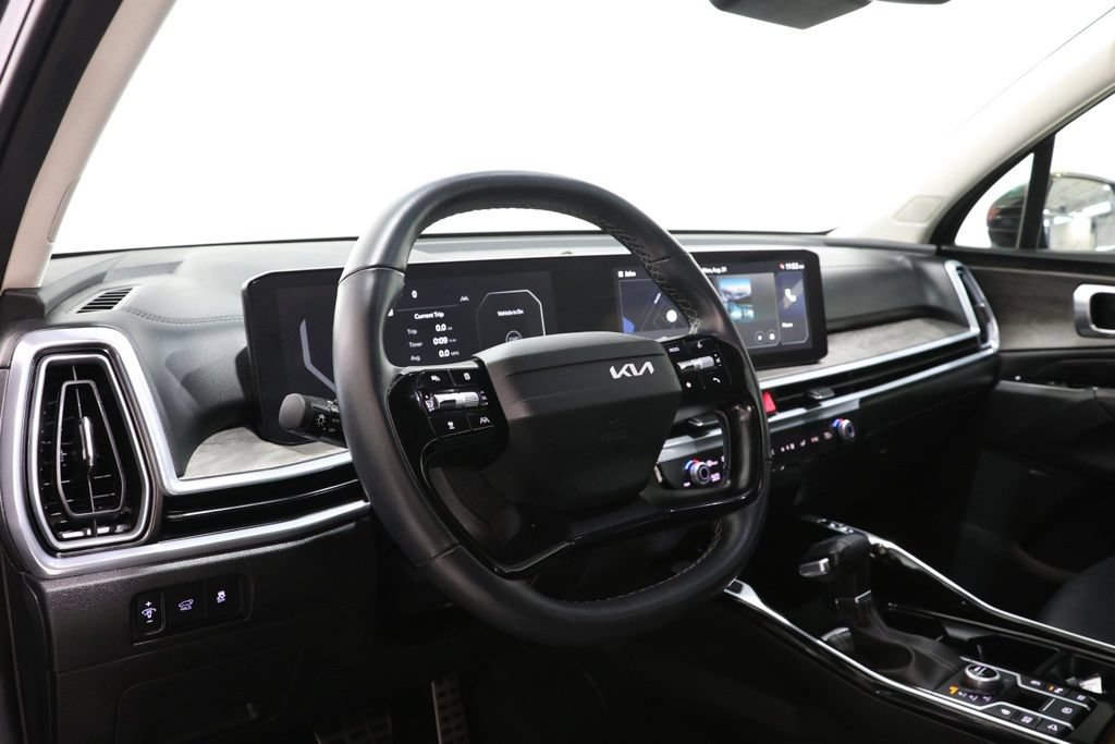 Used 2026 Kia Sorento SX AWD/4WD image 16