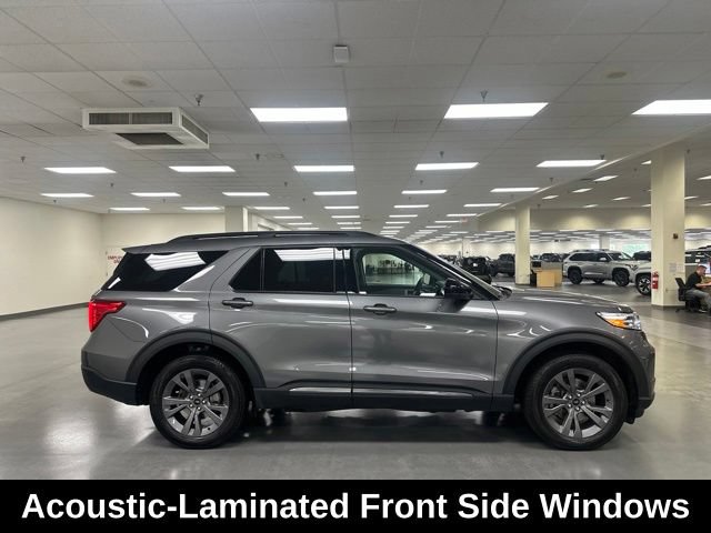 Used 2023 Ford Explorer XLT w/ Equipment Group 202A AWD/4WD image 8
