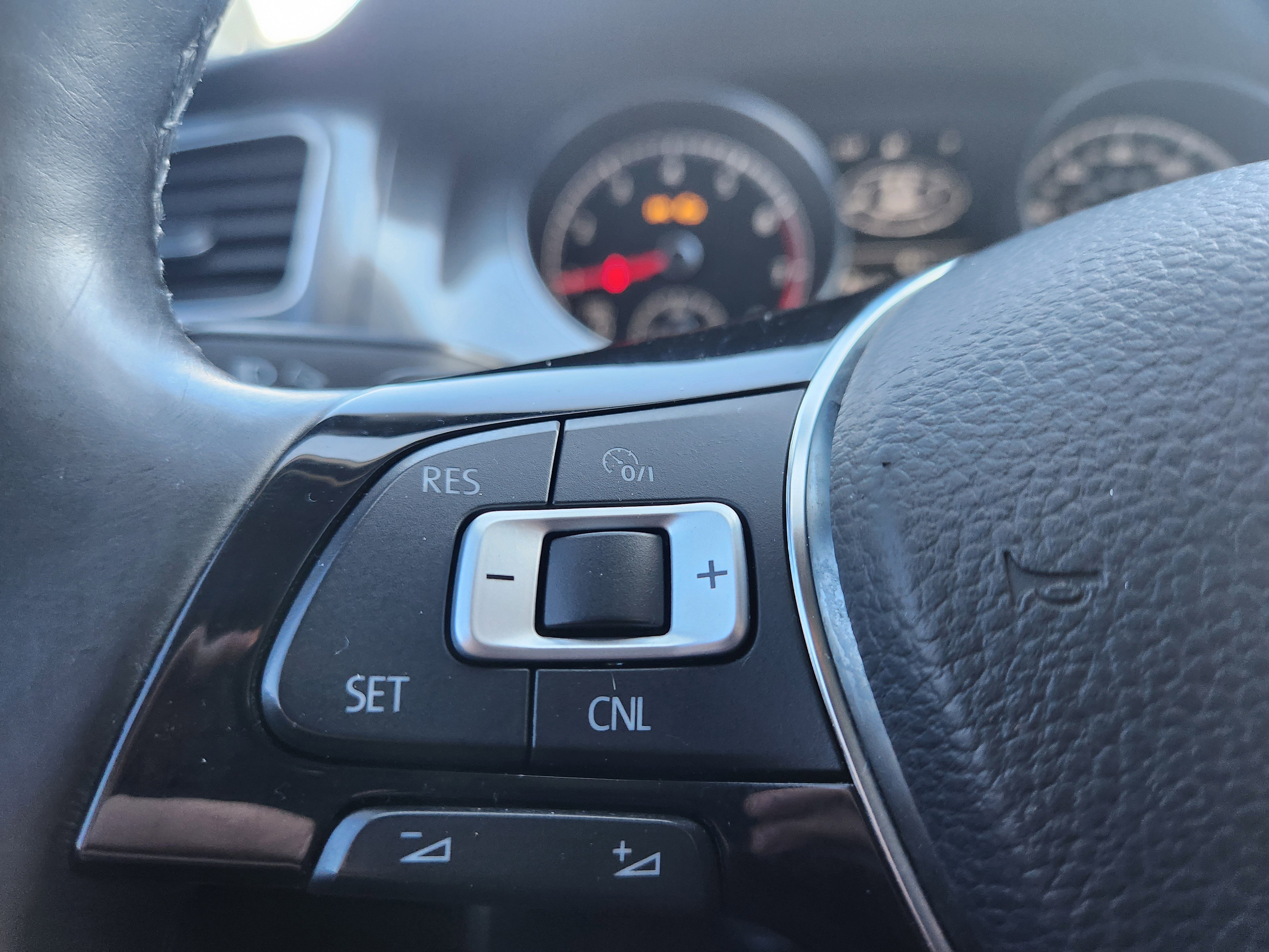 Used 2017 Volkswagen Golf Alltrack S image 16