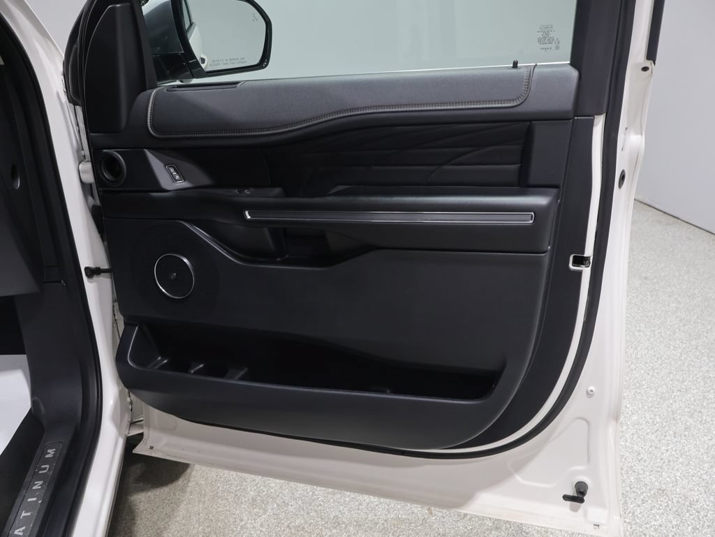 Used 2019 Ford Expedition Platinum AWD/4WD image 23