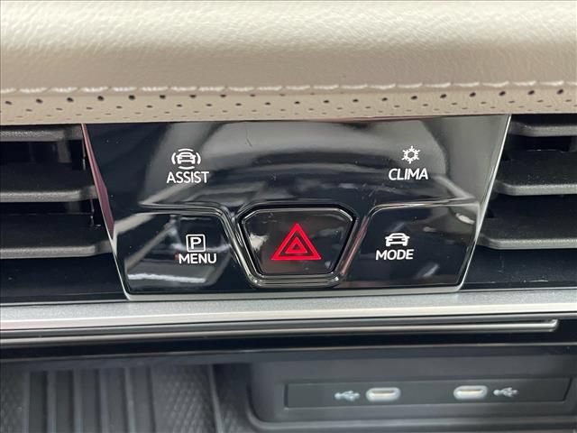 Used 2026 Volkswagen Atlas SE w/ Panoramic Sunroof Package FWD image 13