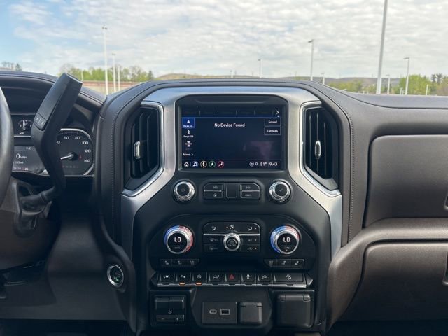 Used 2021 GMC Sierra 1500 SLT w/ SLT Premium Plus Package AWD/4WD image 17