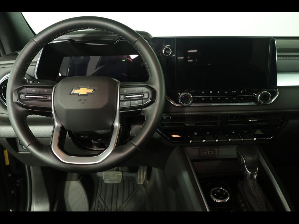 Used 2023 Chevrolet Colorado LT w/ LT Convenience Package III image 17