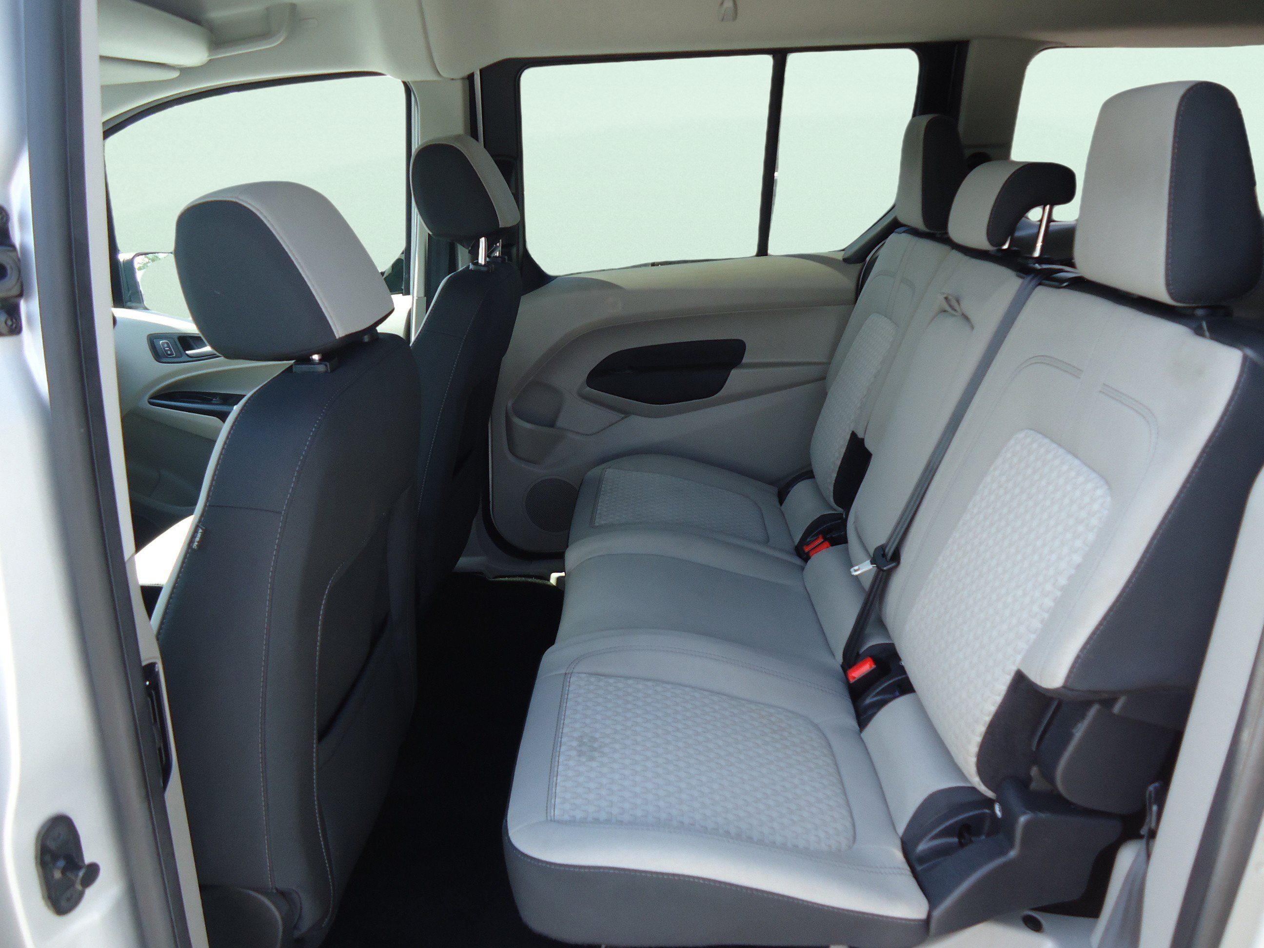 Used 2022 Ford Transit Connect XLT FWD image 25