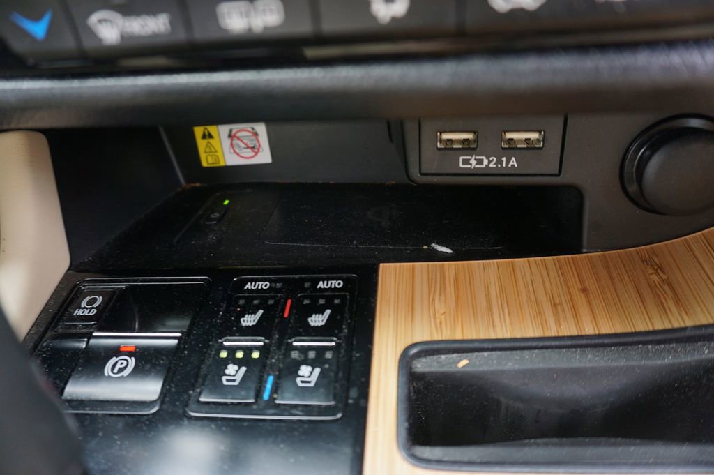 Used 2022 Lexus RX 350 AWD w/ Premium Package image 13