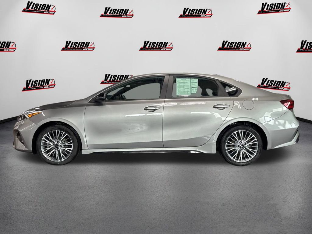 Used 2024 Kia Forte GT-Line w/ GT-Line Premium Package image 8