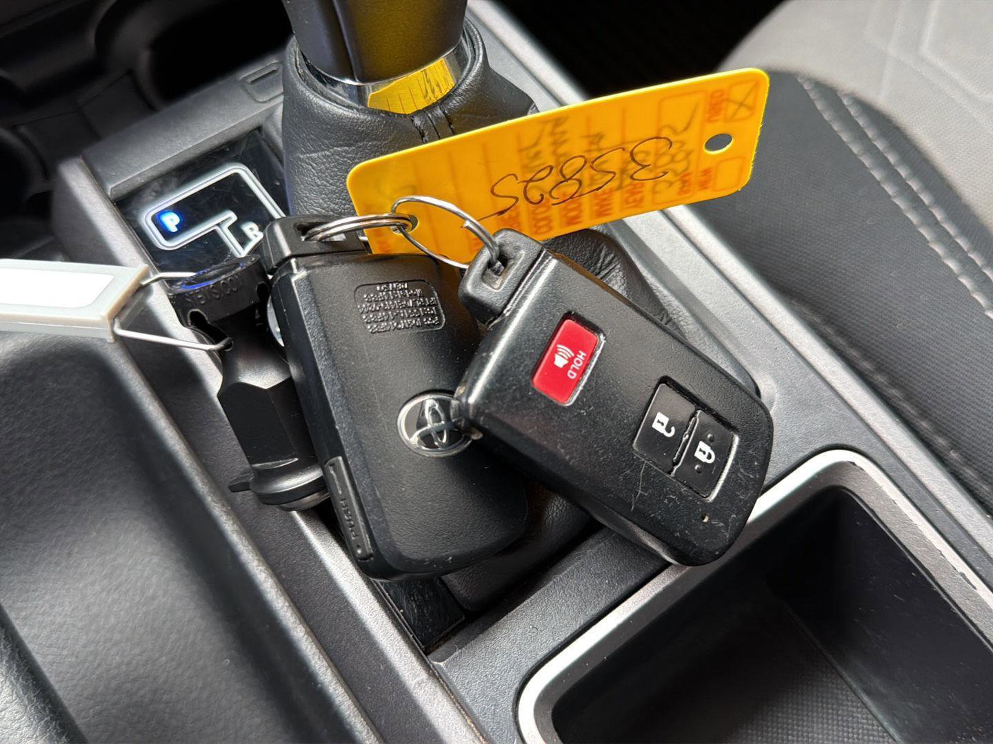 Used 2021 Toyota Tacoma TRD Off-Road w/ Technology Package AWD/4WD image 29