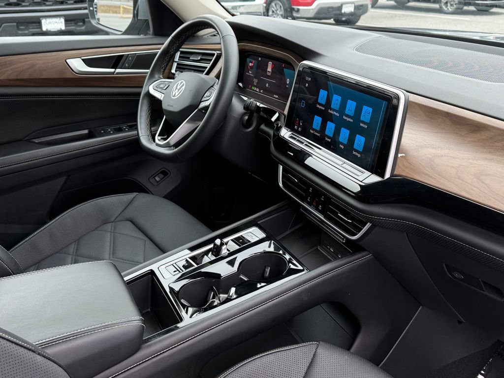 Used 2024 Volkswagen Atlas SE image 9