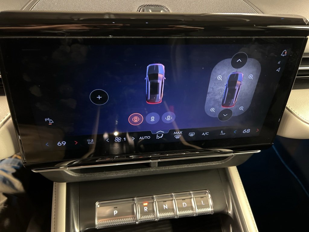 Certified 2025 Lincoln Nautilus Reserve image 13