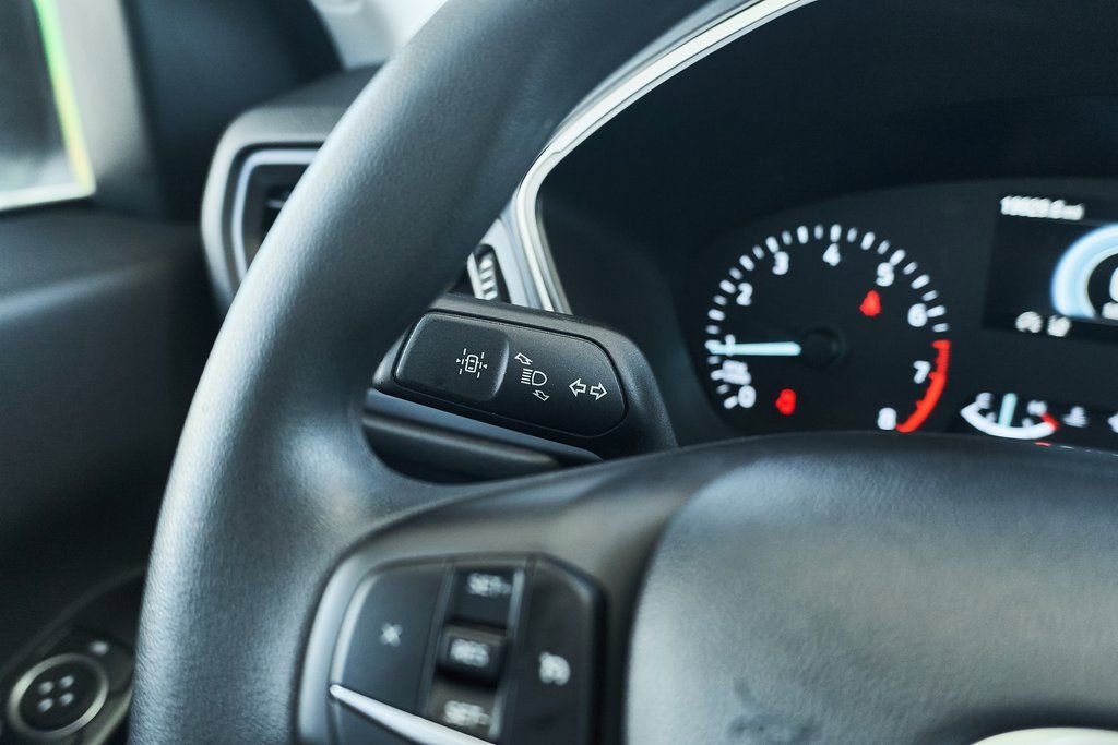 Used 2022 Ford Escape SE image 32