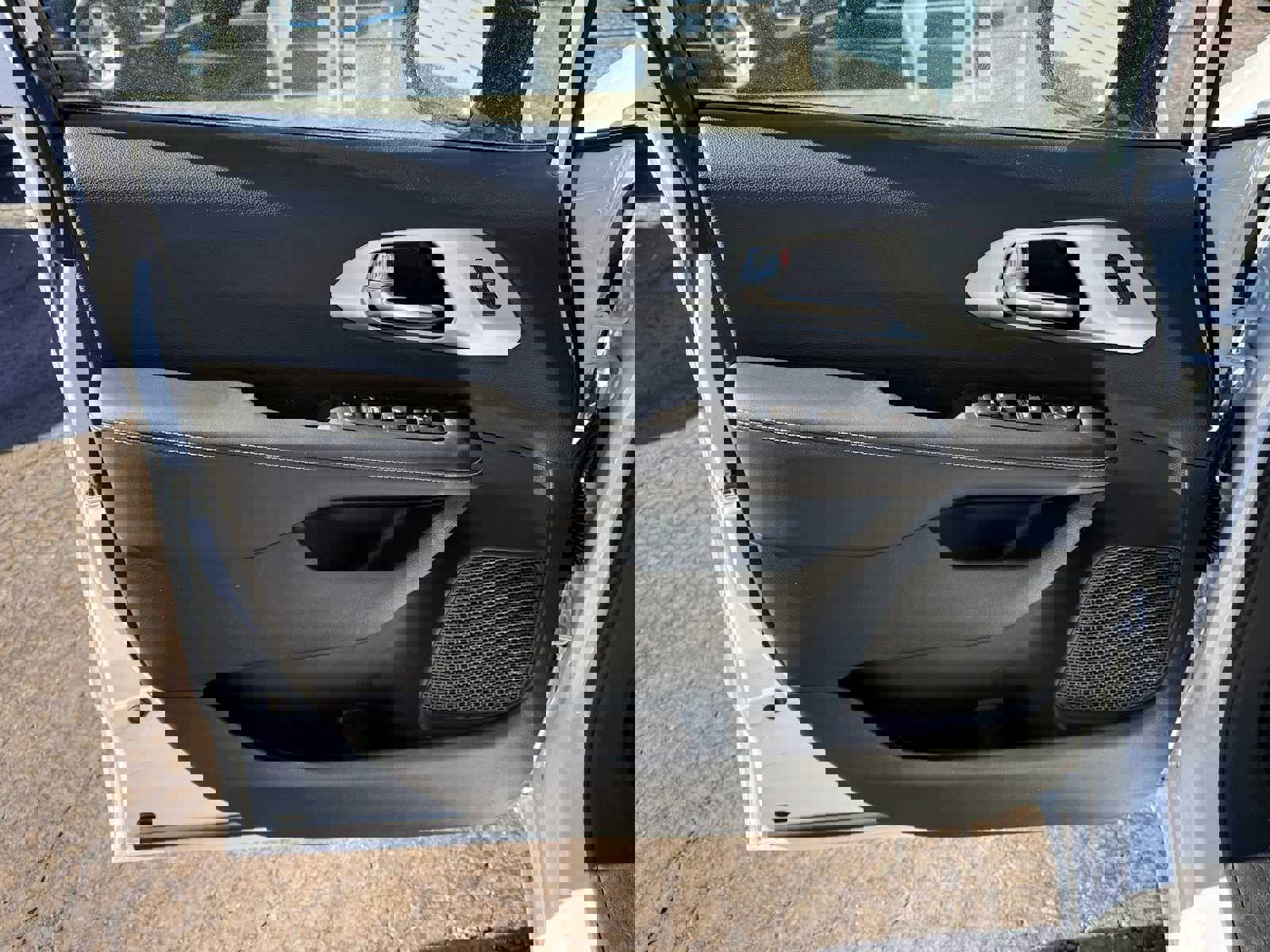 New 2026 Chrysler Pacifica Limited image 6