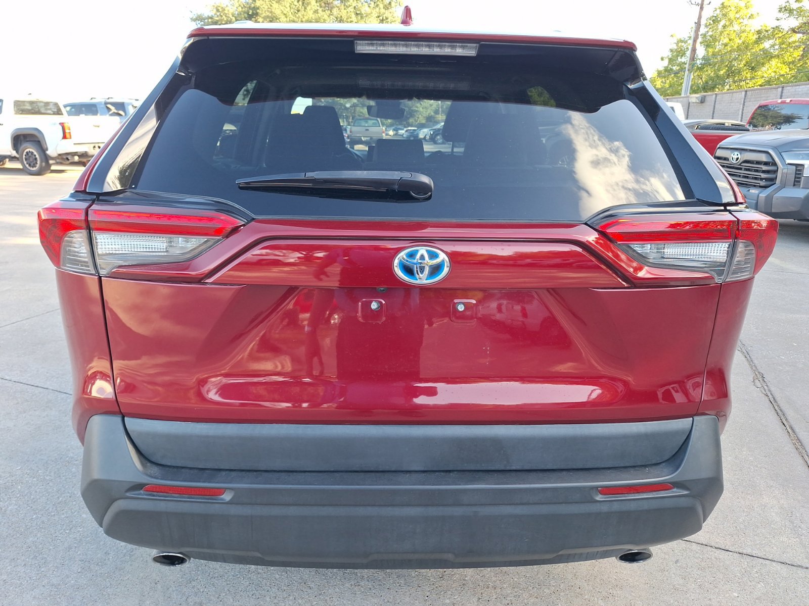Used 2022 Toyota RAV4 XLE w/ Convenience Package AWD/4WD image 5
