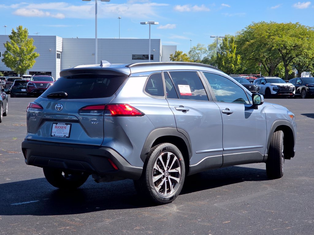 Used 2023 Toyota Corolla Cross XLE w/ Convenience Package FWD image 27
