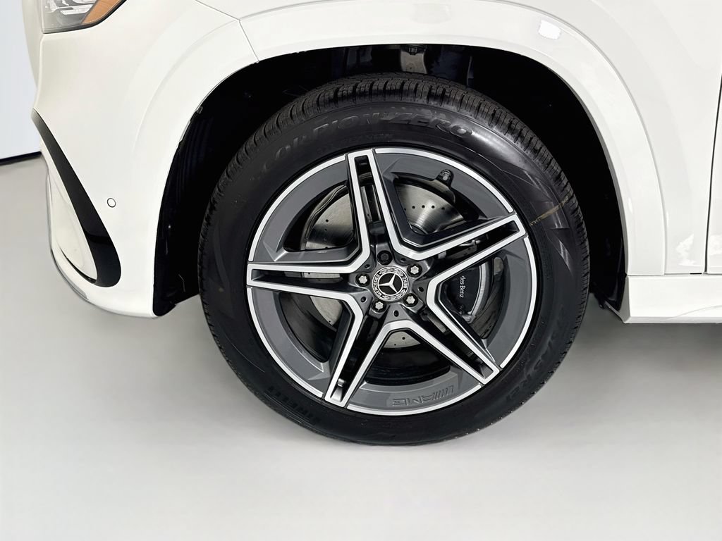 New 2026 Mercedes-Benz GLS 450 4MATIC image 32
