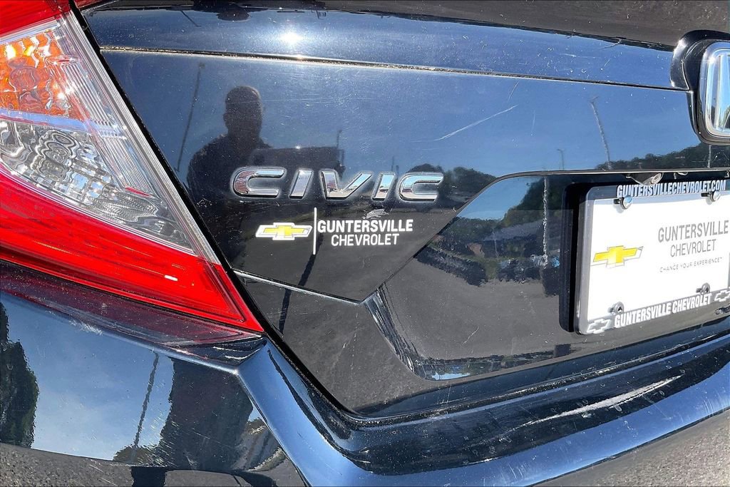 Used 2019 Honda Civic EX image 8