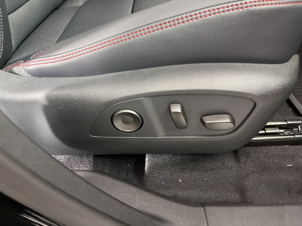 New 2026 Chevrolet Traverse RS image 9