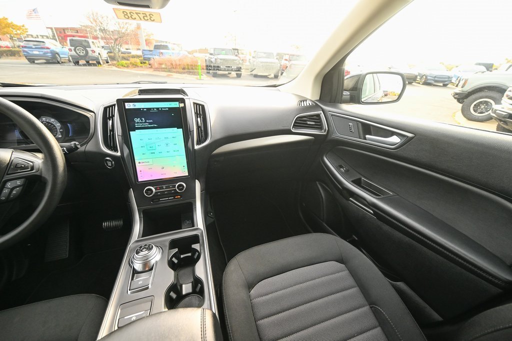 New 2024 Ford Edge SE w/ Black Appearance Package image 27