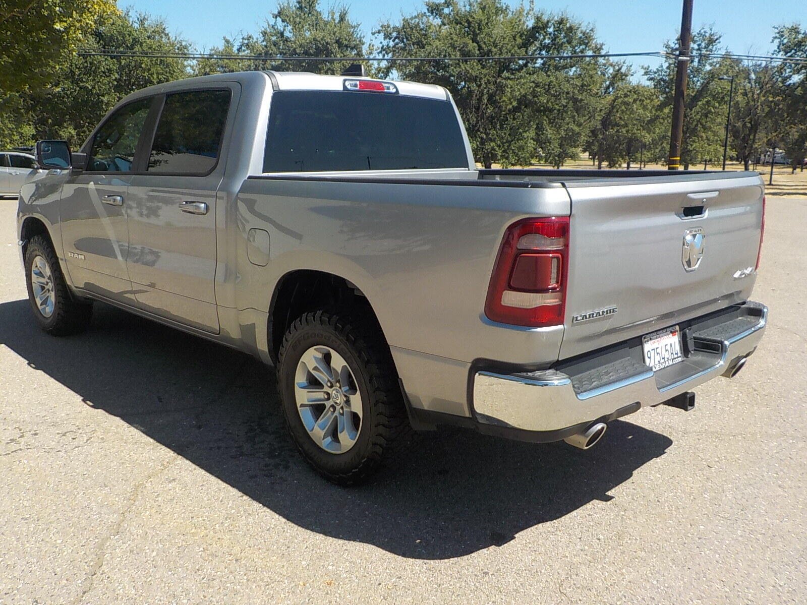 Used 2024 RAM 1500 Laramie AWD/4WD image 11
