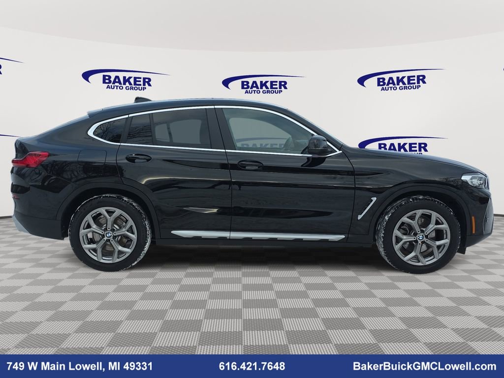 Used 2025 BMW X4 xDrive30i image 4