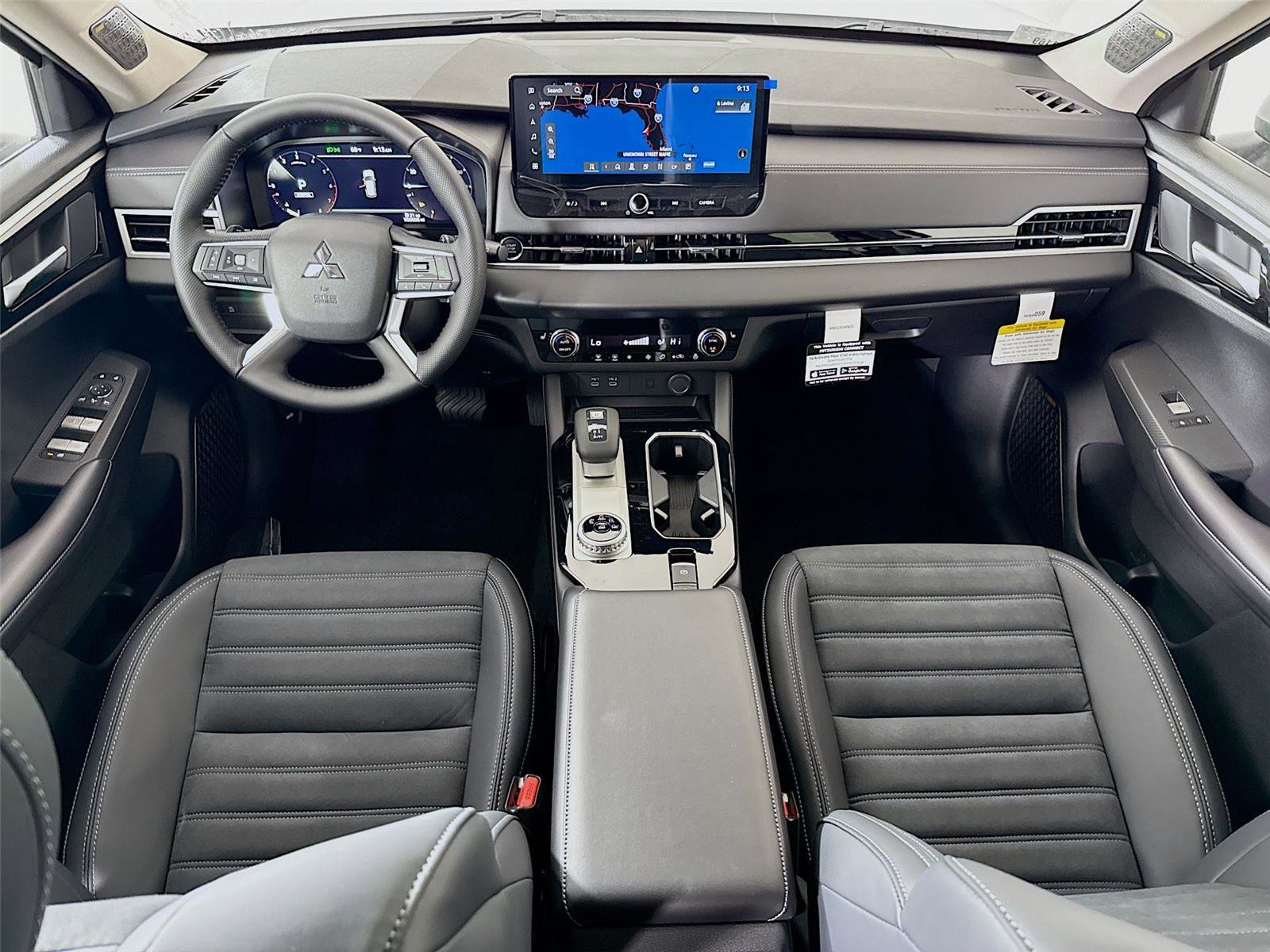 New 2026 Mitsubishi Outlander SE image 3