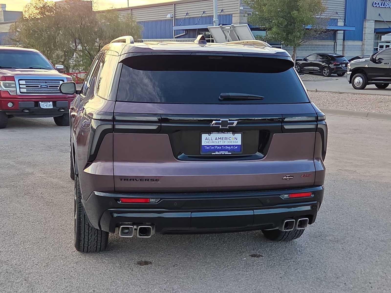 Used 2026 Chevrolet Traverse RS w/ LPO, Floor Liner Package FWD image 7
