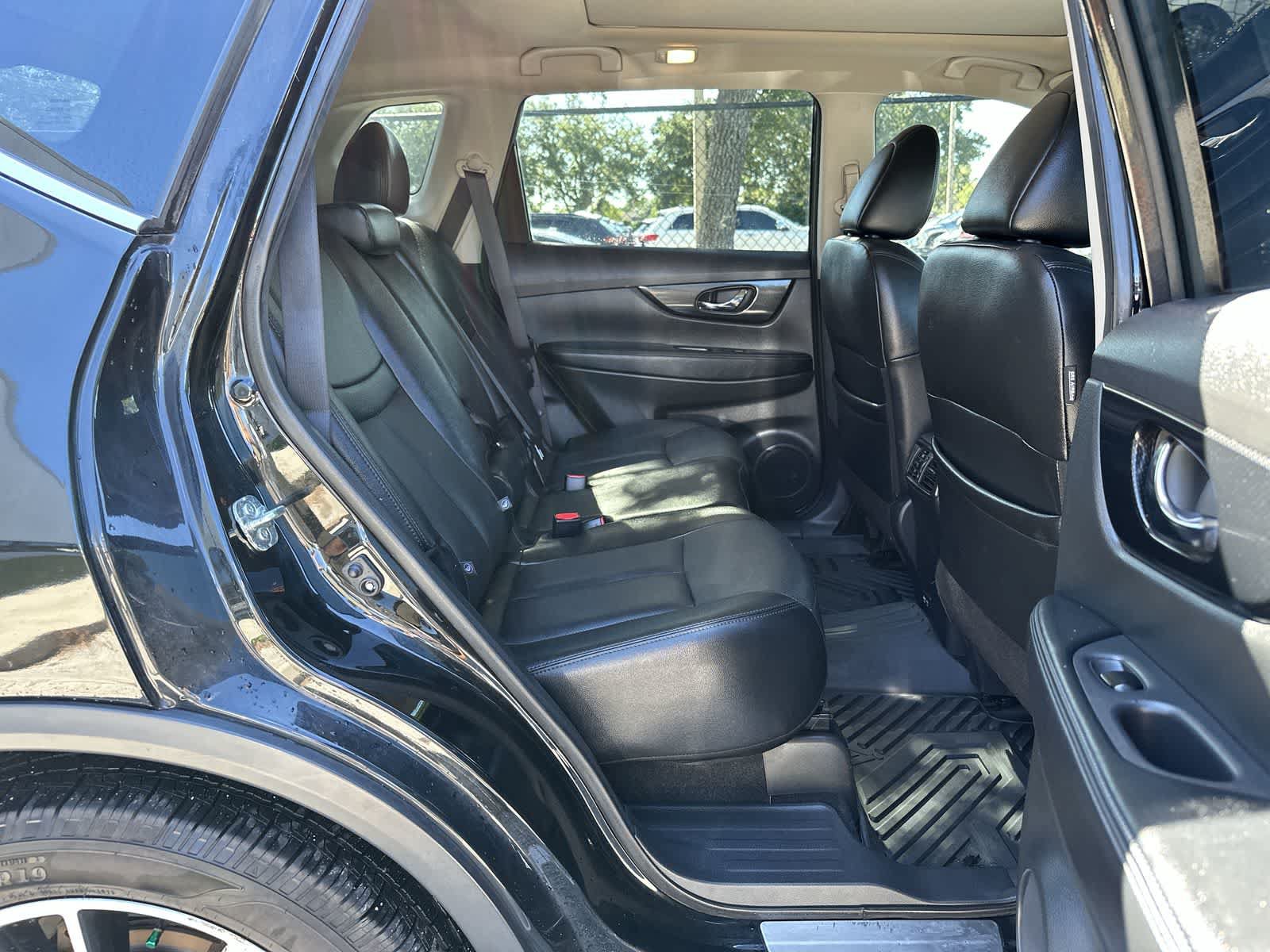 Used 2020 Nissan Rogue SL w/ Premium Package FWD image 18