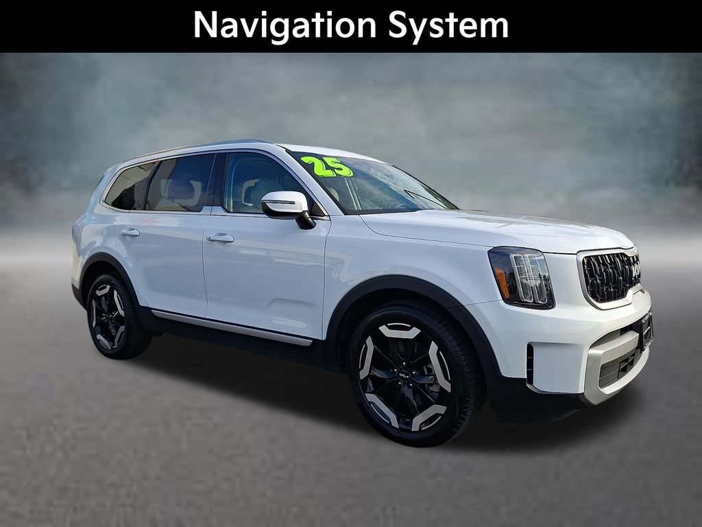 Certified 2025 Kia Telluride EX w/ EX Captain's Chair Package AWD/4WD image 4