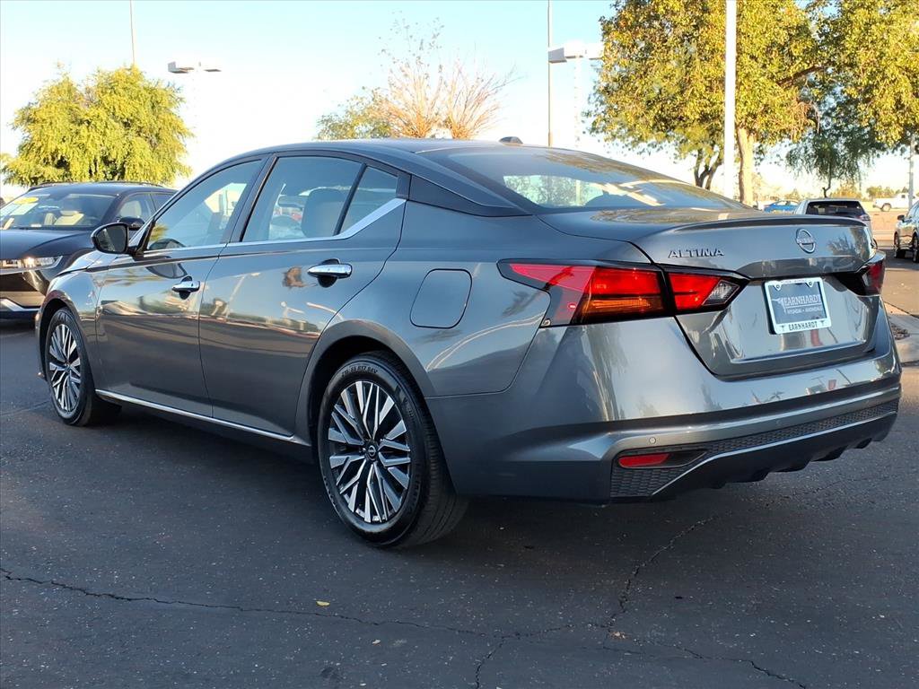 Used 2024 Nissan Altima 2.5 SV image 3