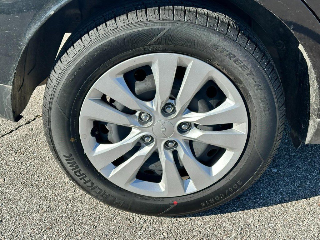 Used 2023 Kia Soul LX image 7