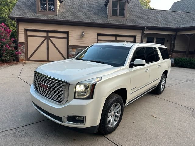 Used 2015 GMC Yukon XL Denali w/ Premium Package RWD image 3