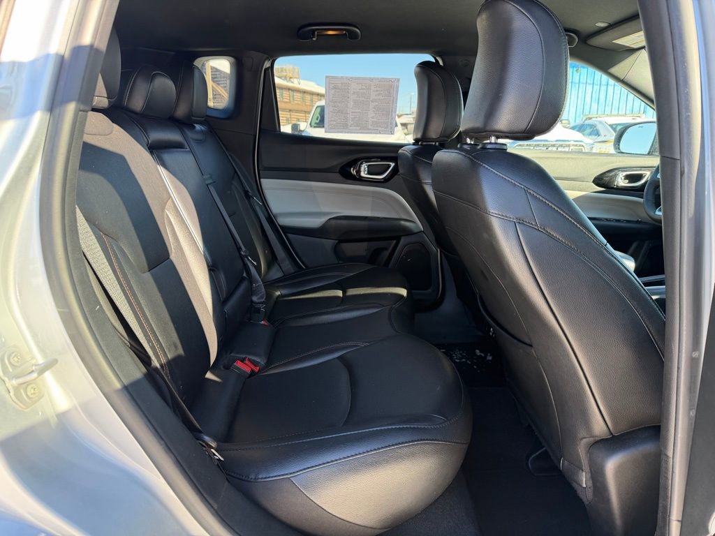 Used 2024 Jeep Compass Limited image 23