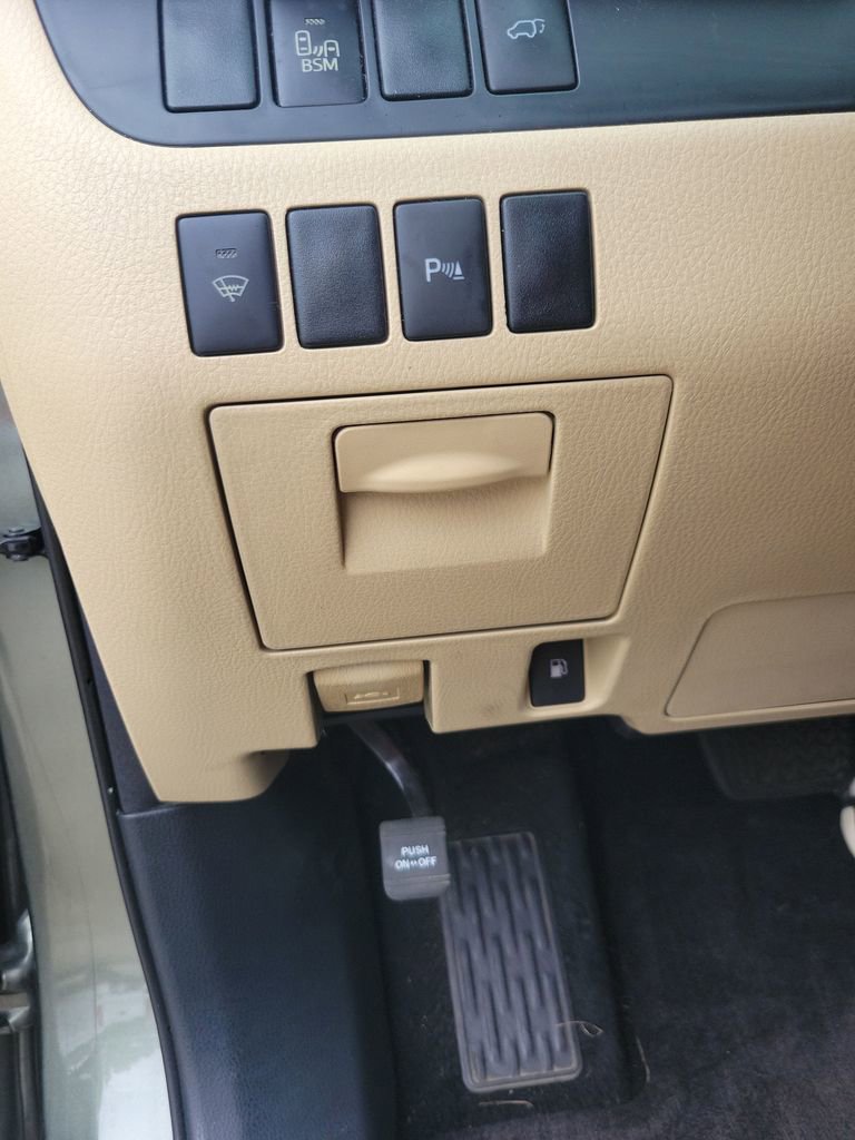 Used 2015 Toyota Highlander Limited FWD image 36