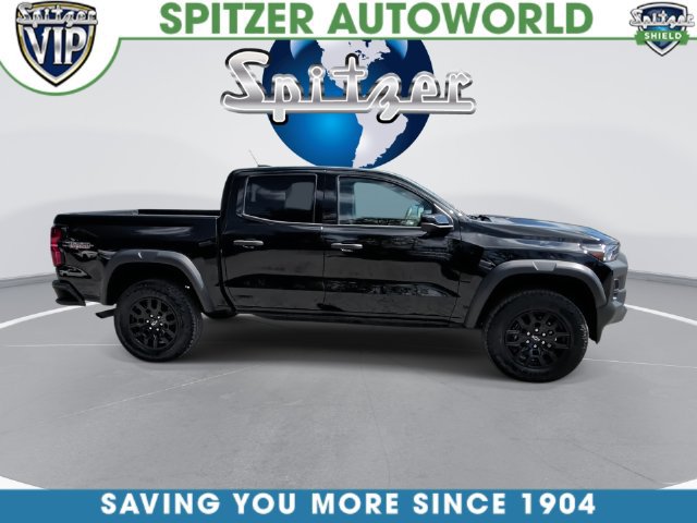 Used 2023 Chevrolet Colorado Trail Boss w/ Technology Package AWD/4WD image 17