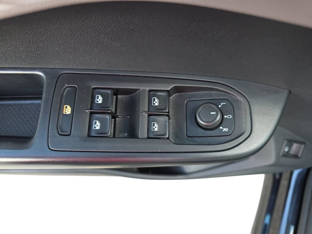 Used 2024 Volkswagen Taos S FWD image 27