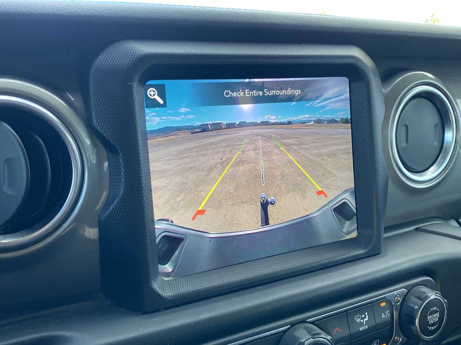 Used 2022 Jeep Gladiator Overland w/ Trailer Tow Package image 22