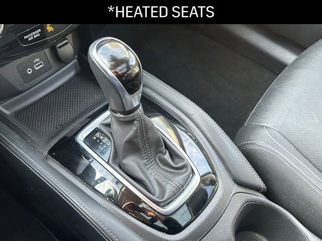 Used 2018 Nissan Rogue SL w/ Premium Package image 13